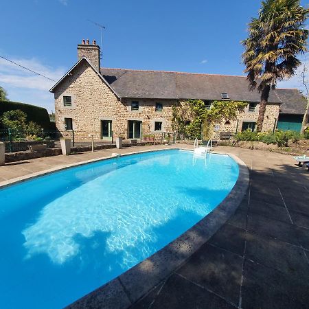 Chambres D'Hotes Avec Piscine Aux Agapanthes De Cromel - Mont Saint Michel Exteriér fotografie
